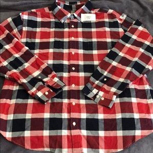 Men’s long sleeve button down plaid shirt